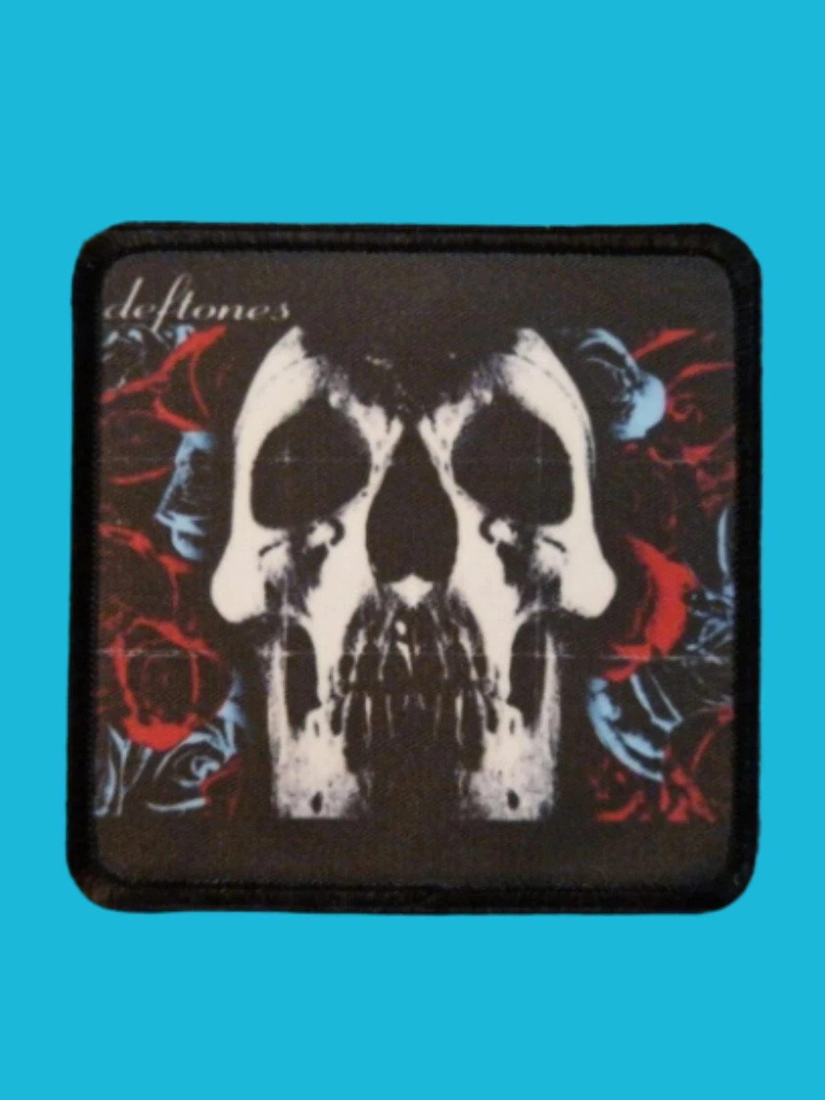 Patch Deftones - Album Éponyme - Imprimé - Carré de 7,5 x 7,5 centimètres